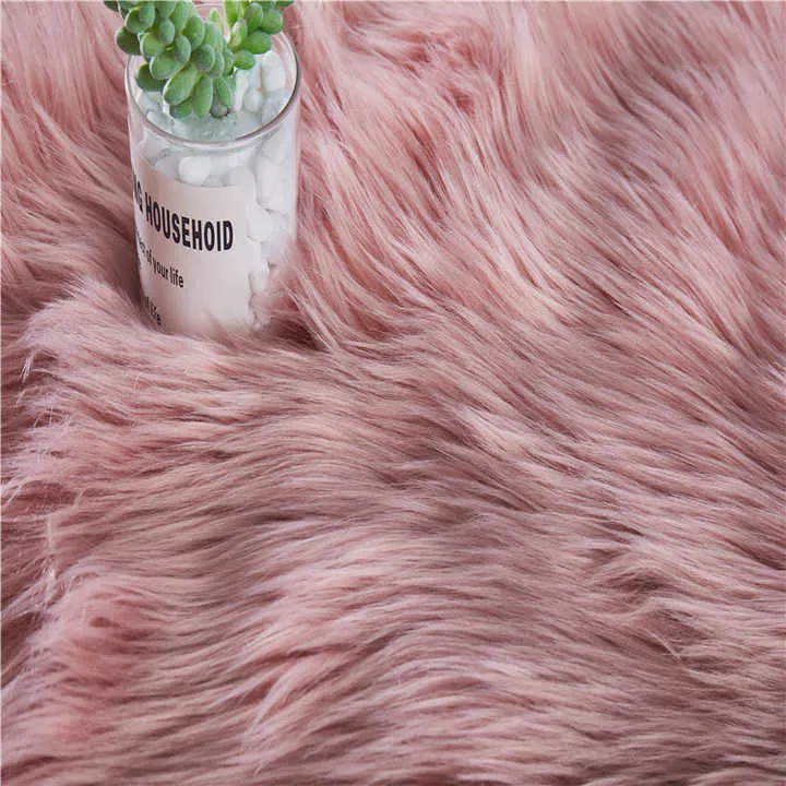 Factory Supply Non-slip Soft Fluffy Household Area Rug Bedroom Carpet Customized White Fluffy Carpet